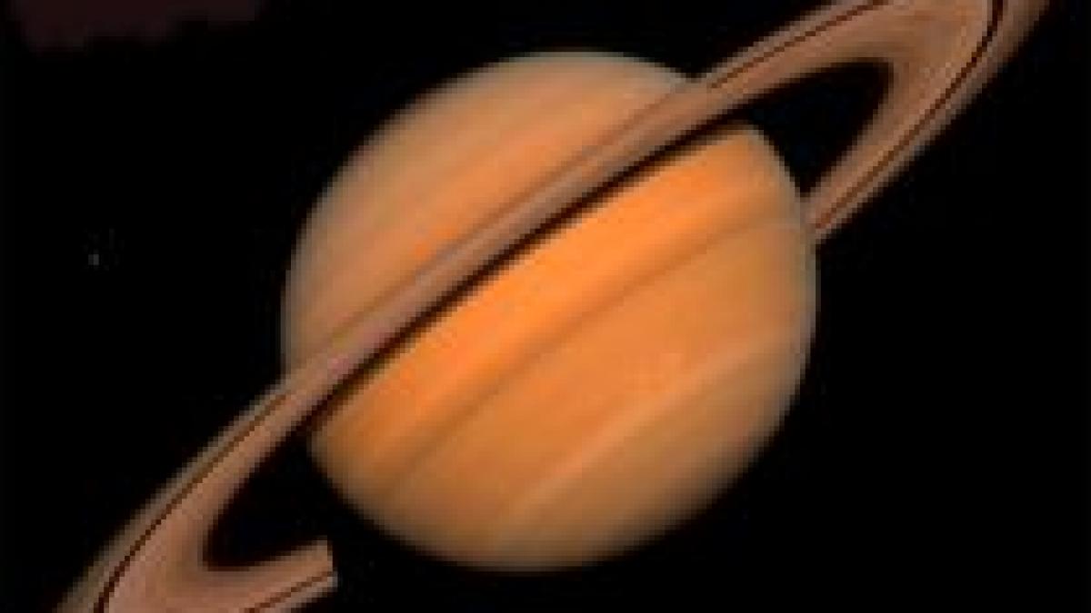 Fenomen întâlnit o dată la 15 ani: Inelele planetei Saturn "dispar" pentru trei luni