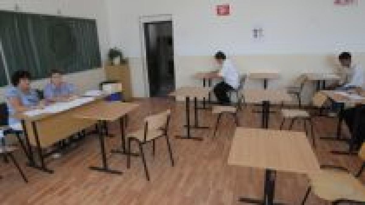 Începe cea de-a doua sesiune de Bacalaureat. Prima probă: Limba română, oral