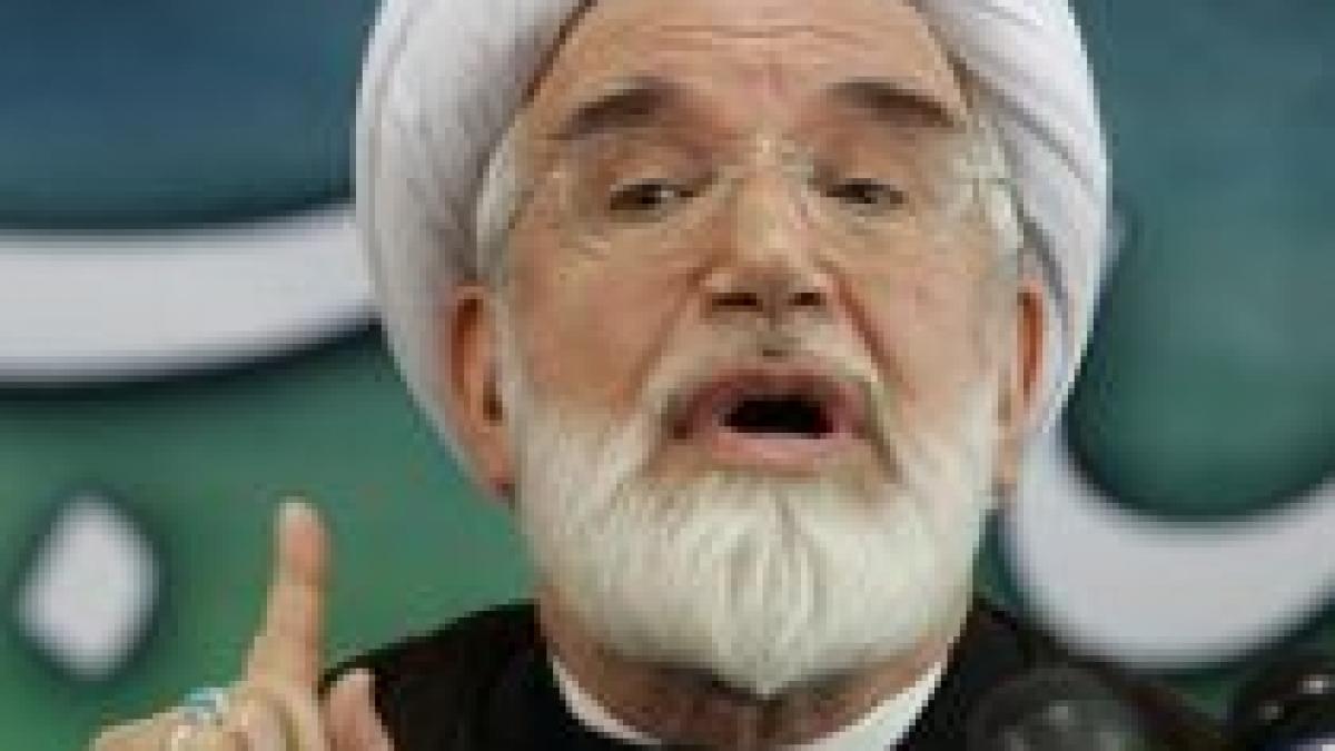 Iran suspendă un ziar al opoziţiei. Noi proteste de stradă
