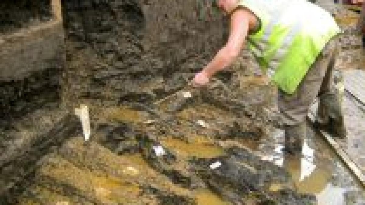 Primul "trotuar" din Londra. Structură lemnoasă veche de 5.700 de ani, descoperită de arheologi