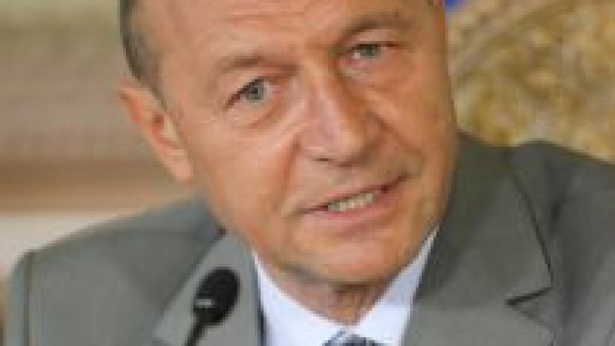 Băsescu: De duşmani te aperi, de frate mai greu. Dacă se mai bagă într-o firmă dubioasă, pot să nu mai candidez (VIDEO)