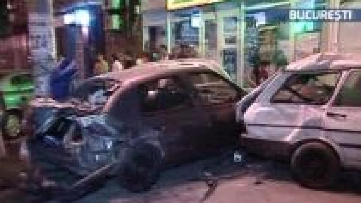 Infotrafic. Viteza excesivă a cauzat mai multe accidente în Bucureşti. Un mort, 3 răniţi şi peste 5 maşini, avariate