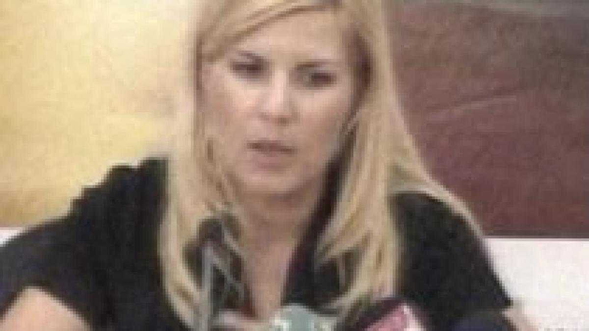 Elena Udrea despre greşeala din sesizarea ministerului: ?Se mai întâmplă şi greşeli de ortografie?