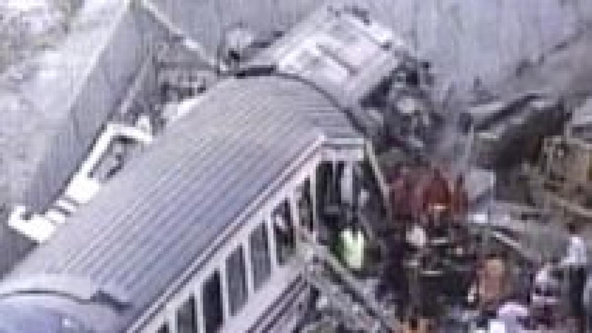 Tragedie feroviară în Turcia: Cinci morţi şi 20 de răniţi, după ce un tren s-a ciocnit cu un camion (VIDEO)
