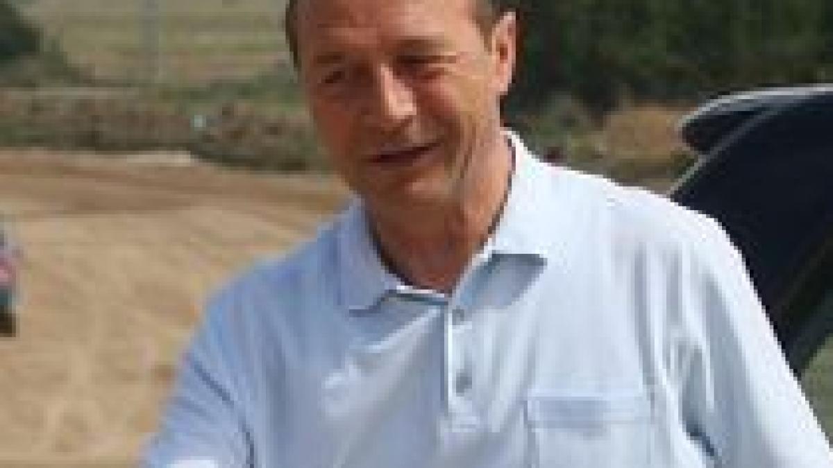 Băsescu îi răspunde Madonnei: Nu se poate spune că în România e o politică de discriminare a romilor