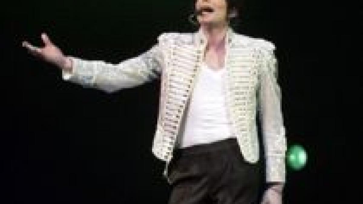 Michael Jackson ar fi împlinit astăzi 51 de ani