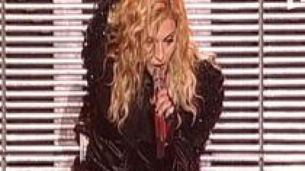 Madonna a lansat un nou vidoclip în care joacă alături de iubitul şi de fiica ei (VIDEO)