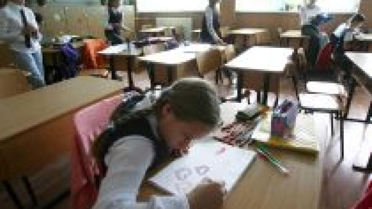 Învăţământ obligatoriu de 10 clase, plus clasa pregătitoare
