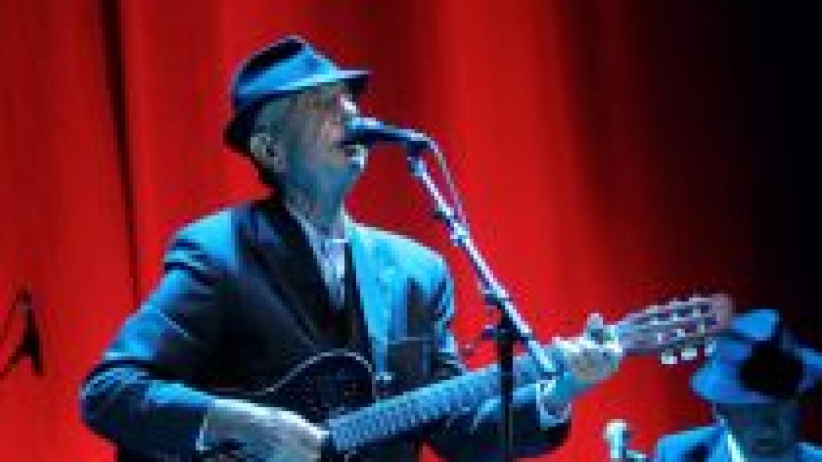 Leonard Cohen concertează la Bucureşti, începând cu ora 20:00
