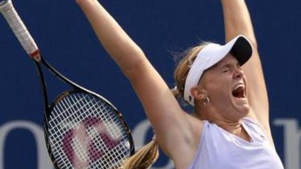 Melandie Oudin, o nouă stea pentru SUA, după victoria cu Petrova şi calificarea în sferturi la US Open