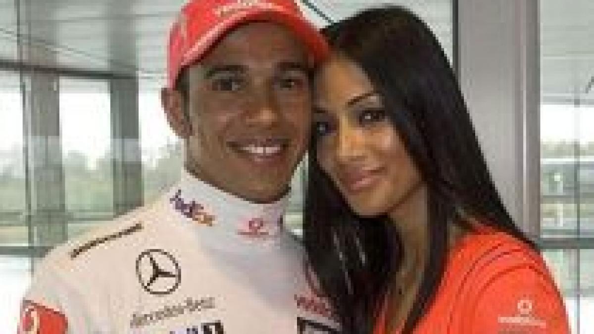 Nicole de la Pussycat Dolls a fost părăsită de Lewis Hamilton, celebrul pilot de Formula 1