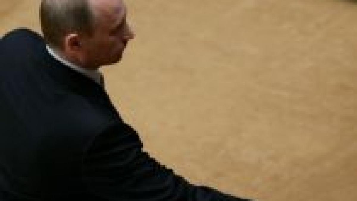 Vladimir Putin i-a dăruit unui muncitor ceasul său în valoare de 6.000 euro