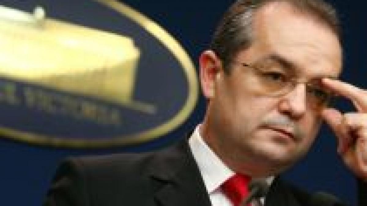 Boc: Moţiunea de cenzură PNL-UDMR, "o automoţiune" a propriei lor guvernări