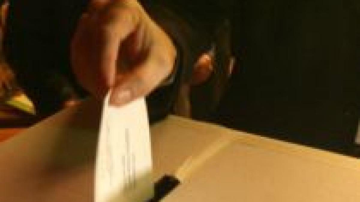 Referendumul şi alegerile prezidenţiale costă statul 50 de milioane de euro