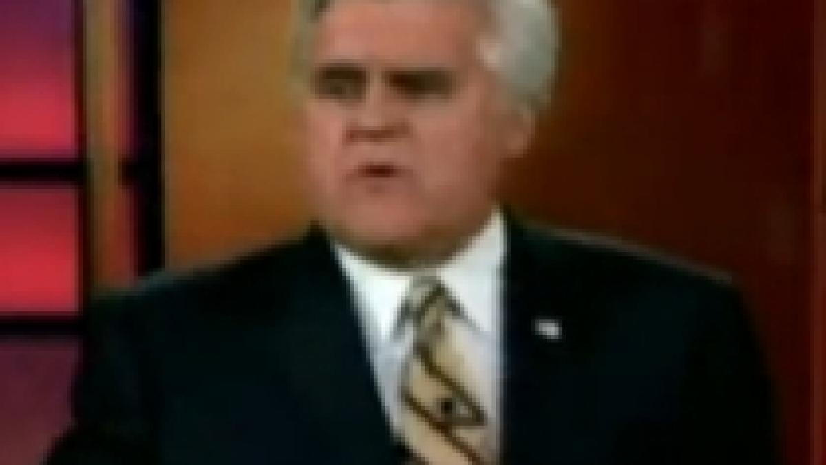 Jay Leno glumeşte pe seama scandalului sexual în care este implicat David Letterman (VIDEO)