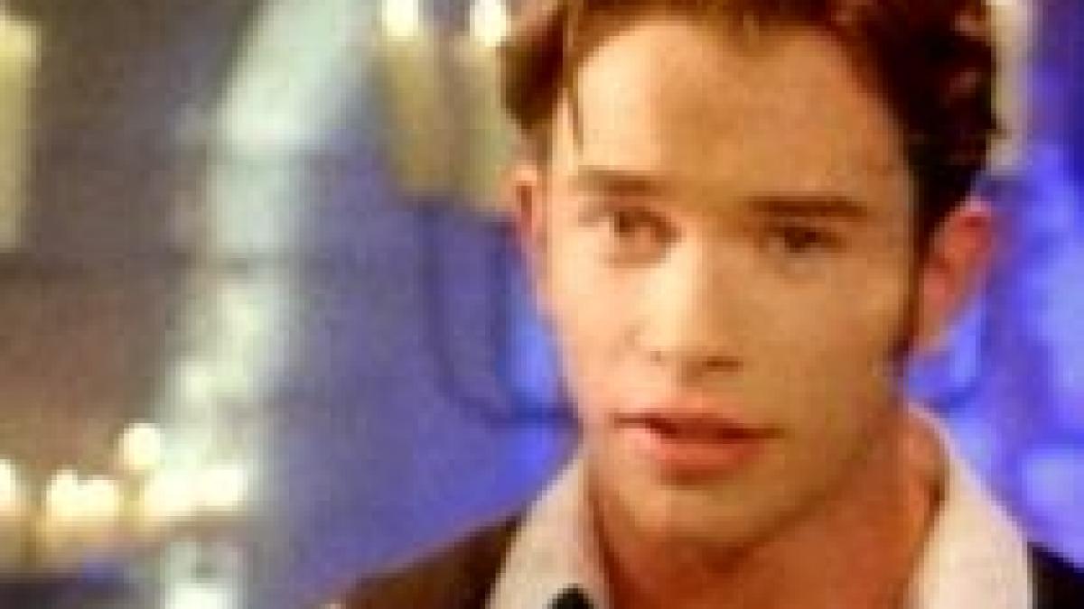 Membrii şi fanii "Boyzone", devastaţi de moartea lui Stephen Gately (VIDEO)