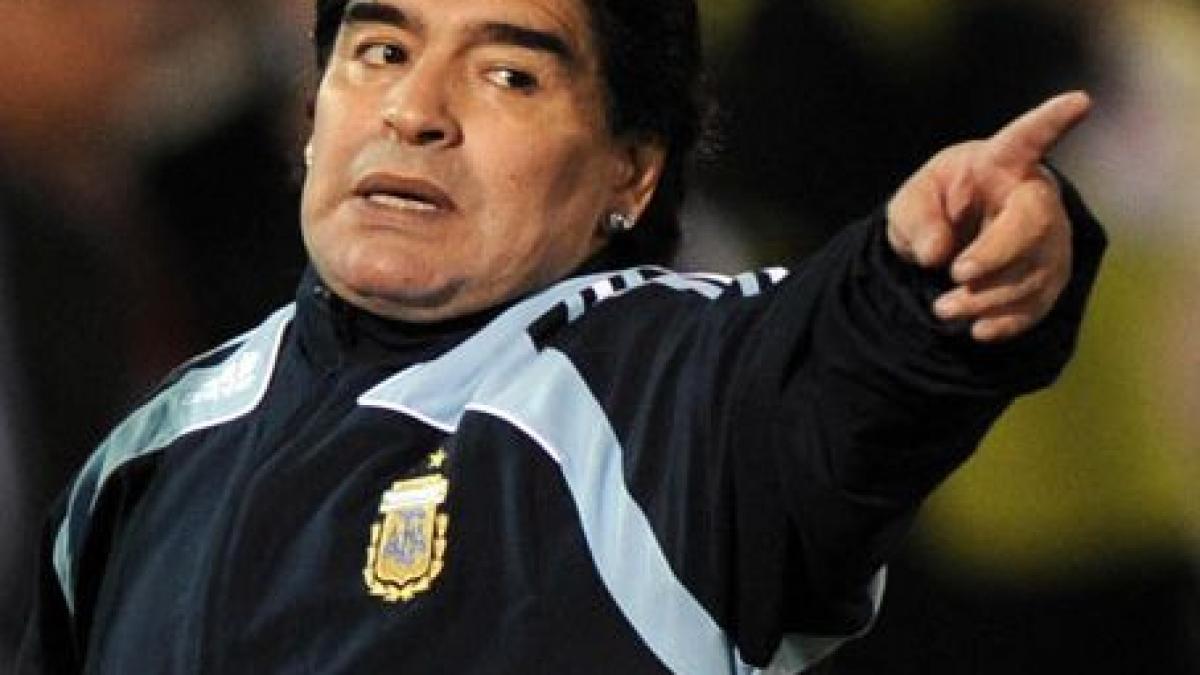 Zece momente nebuneşti din cariera lui Diego Maradona, legendă şi selecţioner în Argentina (VIDEO)