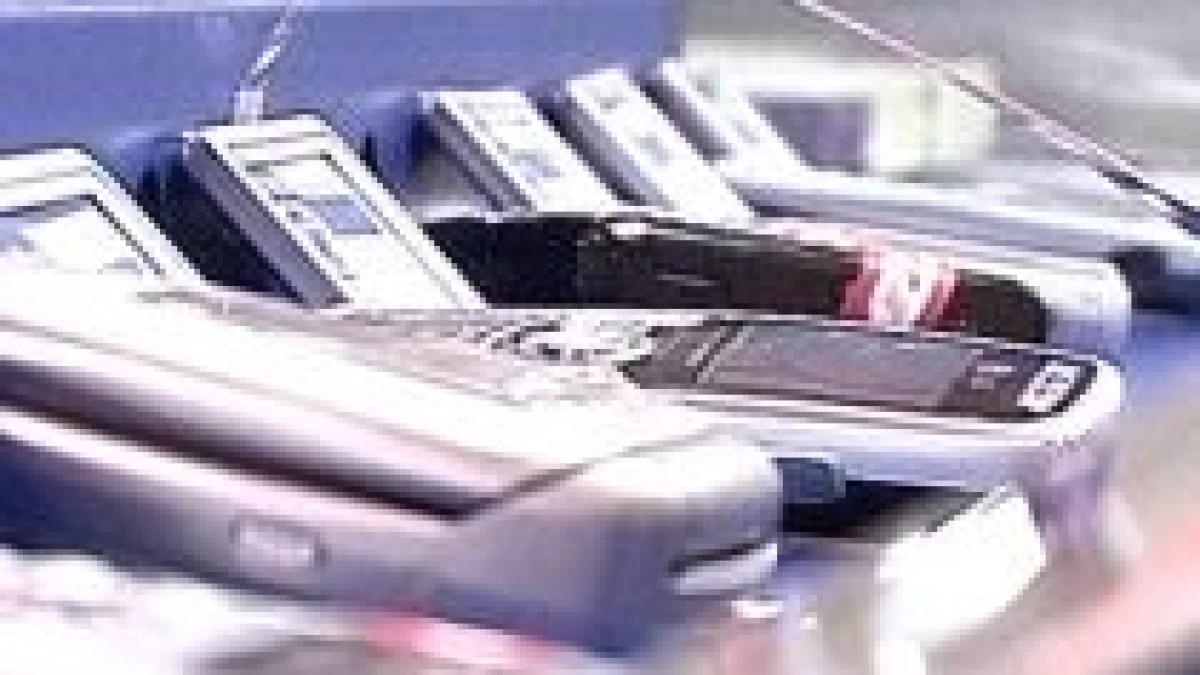 Criza diminuează tarifele la convorbirile telefonice