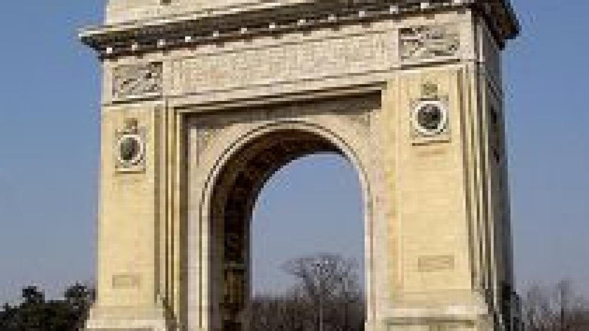 Arcul de Triumf, deschis publicului marţi şi în week-end