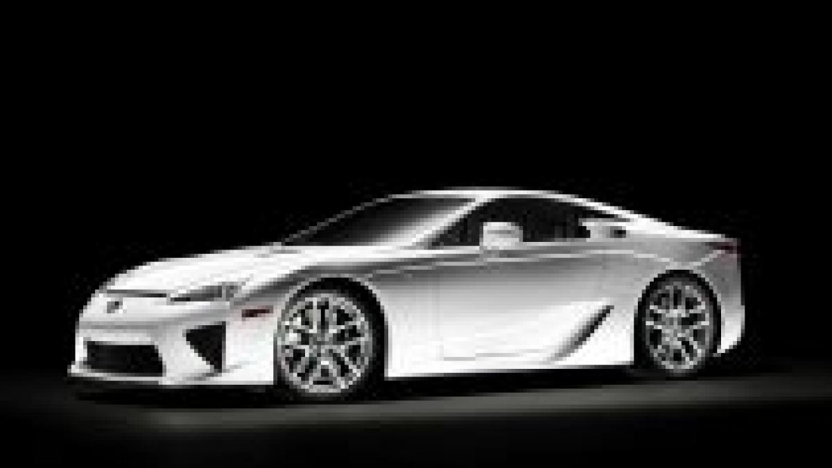 Lexus LFA - supermaşina cu două locuri, prezentată în premieră la Tokyo (FOTO)