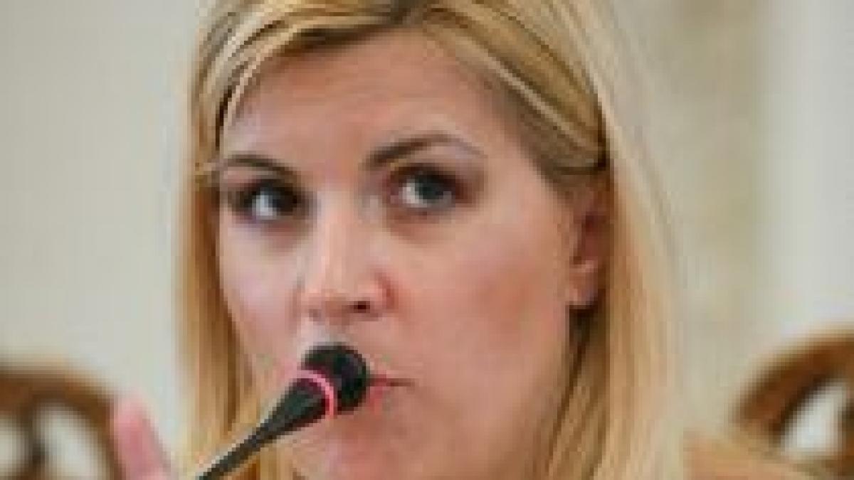 Elena Udrea nu mai vrea să fie ministru: Intru în staff-ul de campanie al lui Traian Băsescu
