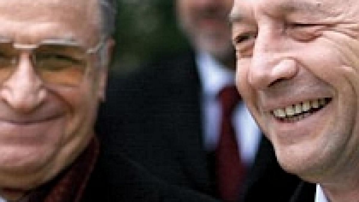 Băsescu a găsit adversarul din campanie: Iliescu să-şi vadă de pensie liniştit
