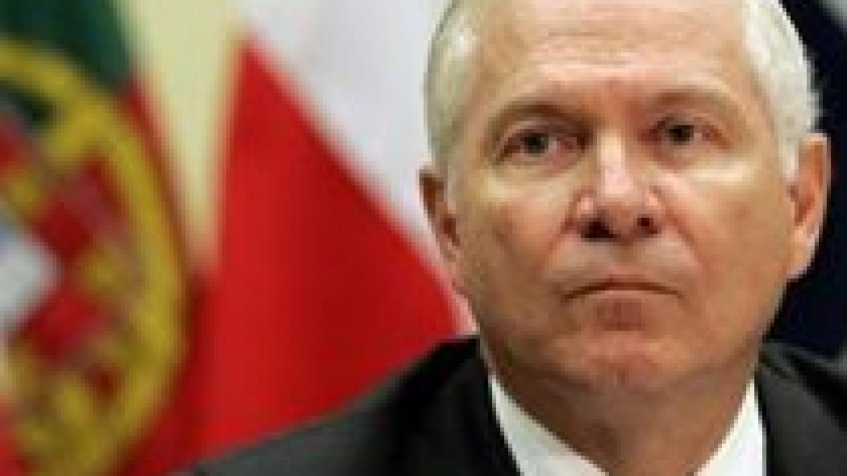 Robert Gates: China şi SUA ?ar trebui să dezvolte legăturile militare?
