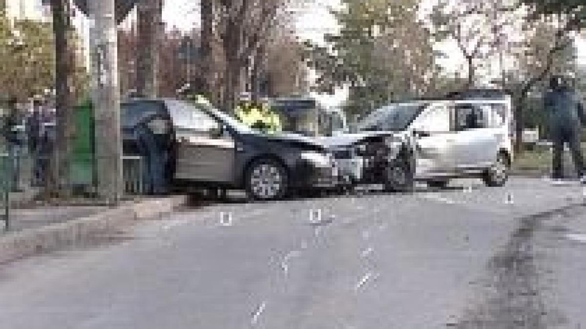 Infotrafic. Accident provocat de un şofer băut în zona Piaţa Reşiţa, din Capitală