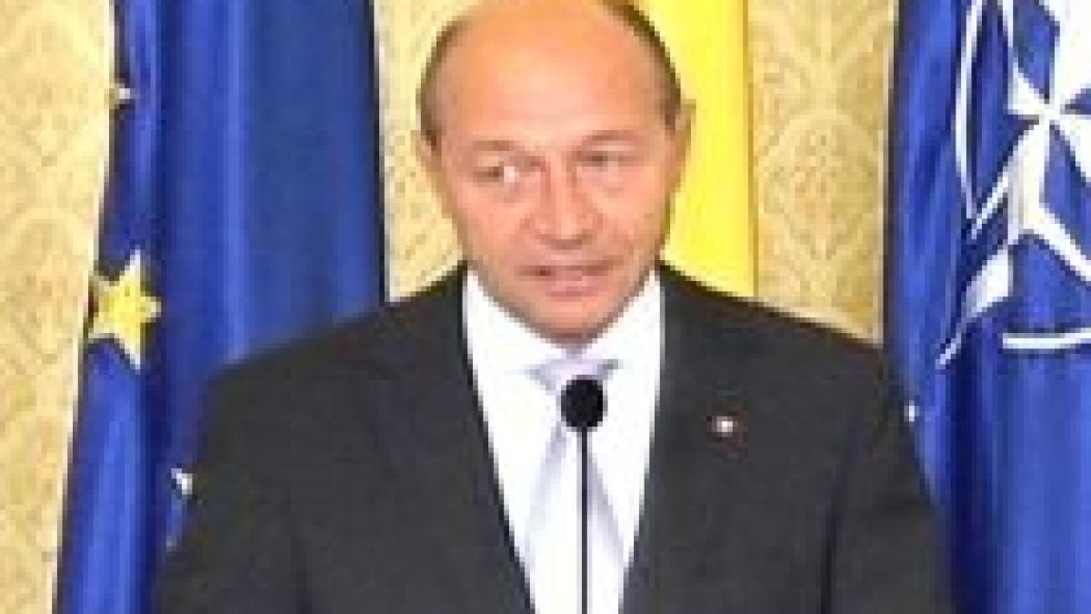 Băsescu, dezinformat? Contre între preşedinte şi Ministerul Sănătăţii pe vaccinarea anti AH1N1 (VIDEO)