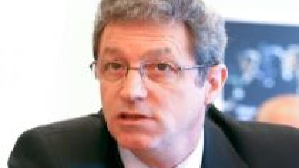 Adrian Streinu Cercel renunţă la demisie şi rămâne la Ministerul Sănătăţii