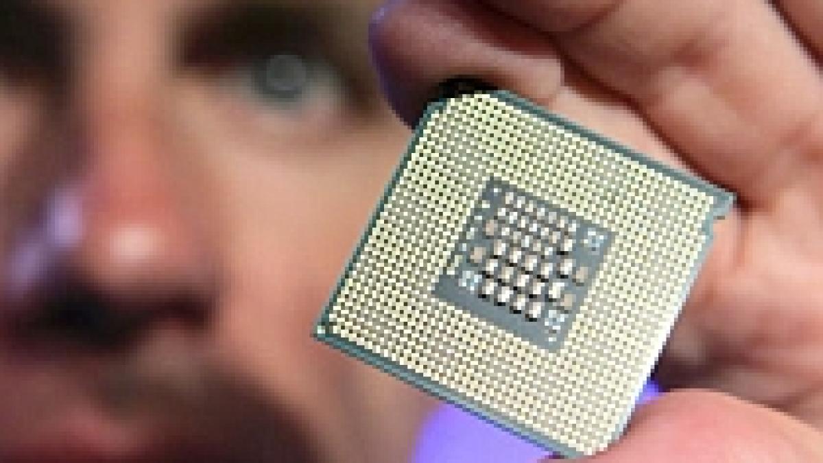 Intel, acuzată că a dat şpăgi de miliarde de dolari pentru a rămâne lider de piaţă
