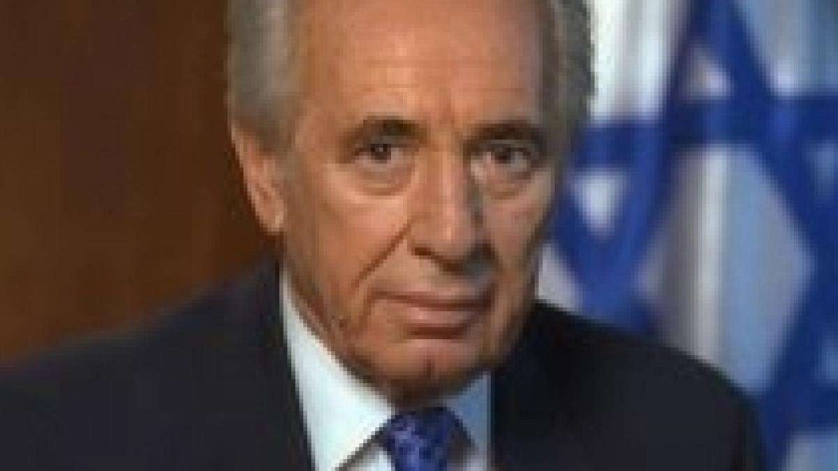 Peres cere liderului palestinian să nu demisioneze
