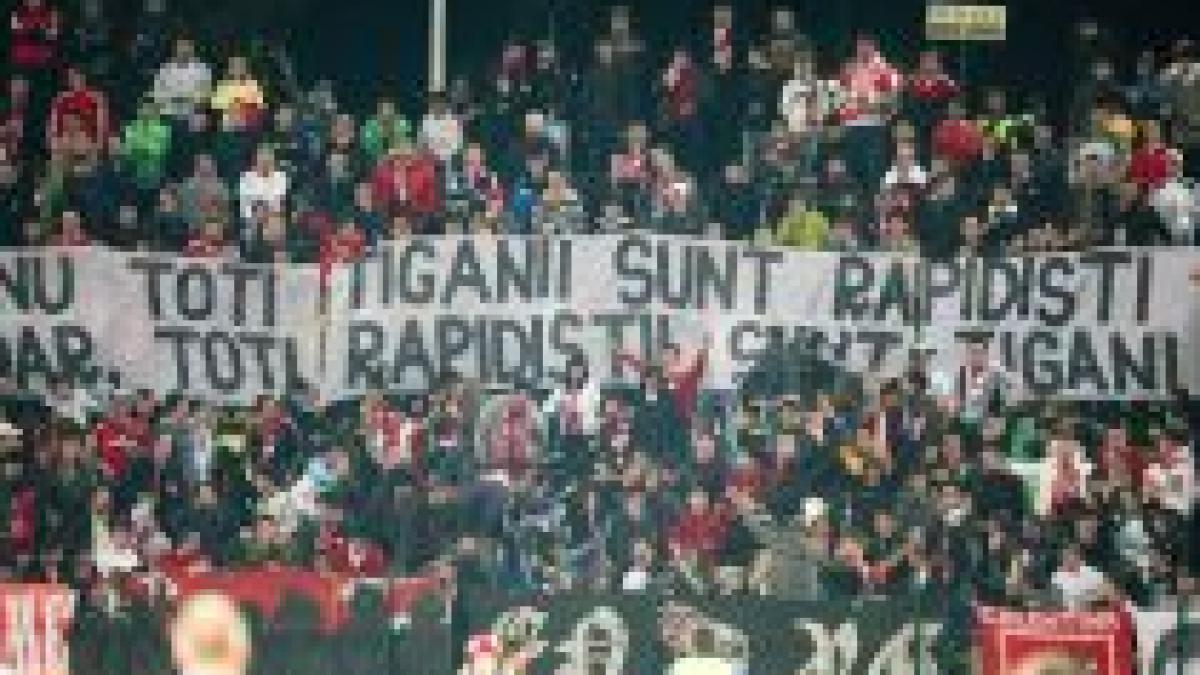 Rasism la Dinamo - Rapid, "câinii" amendaţi. "Demonstraţi-vă utilitatea de cioară"