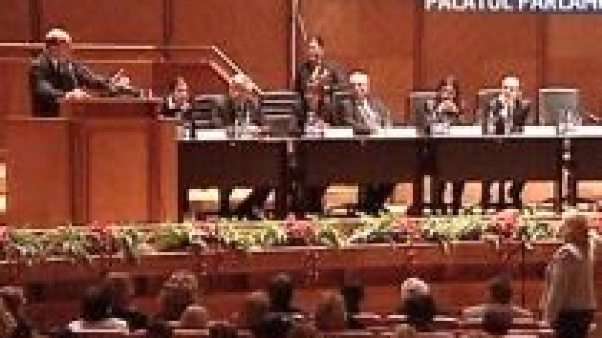 Traian Băsescu, luat la întrebări de profesori, pe tema salarizării (VIDEO)