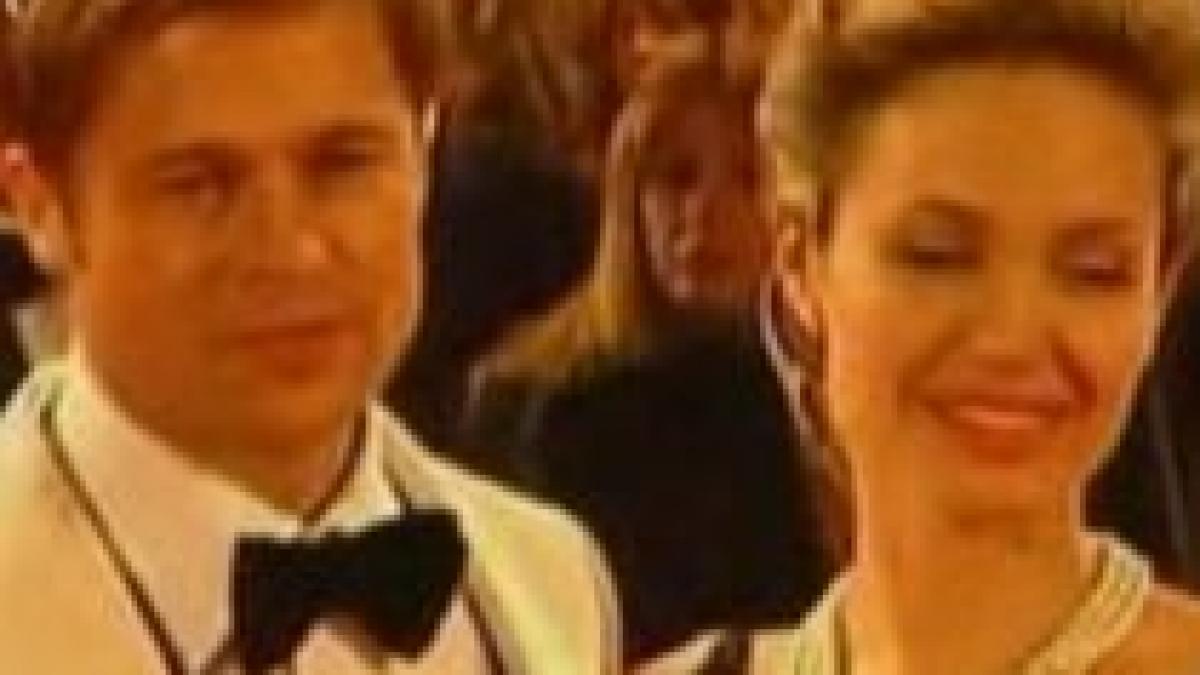 Angelina Jolie şi Brad Pitt au creat o colecţie de bijuterii de lux, în scop caritabil (VIDEO)