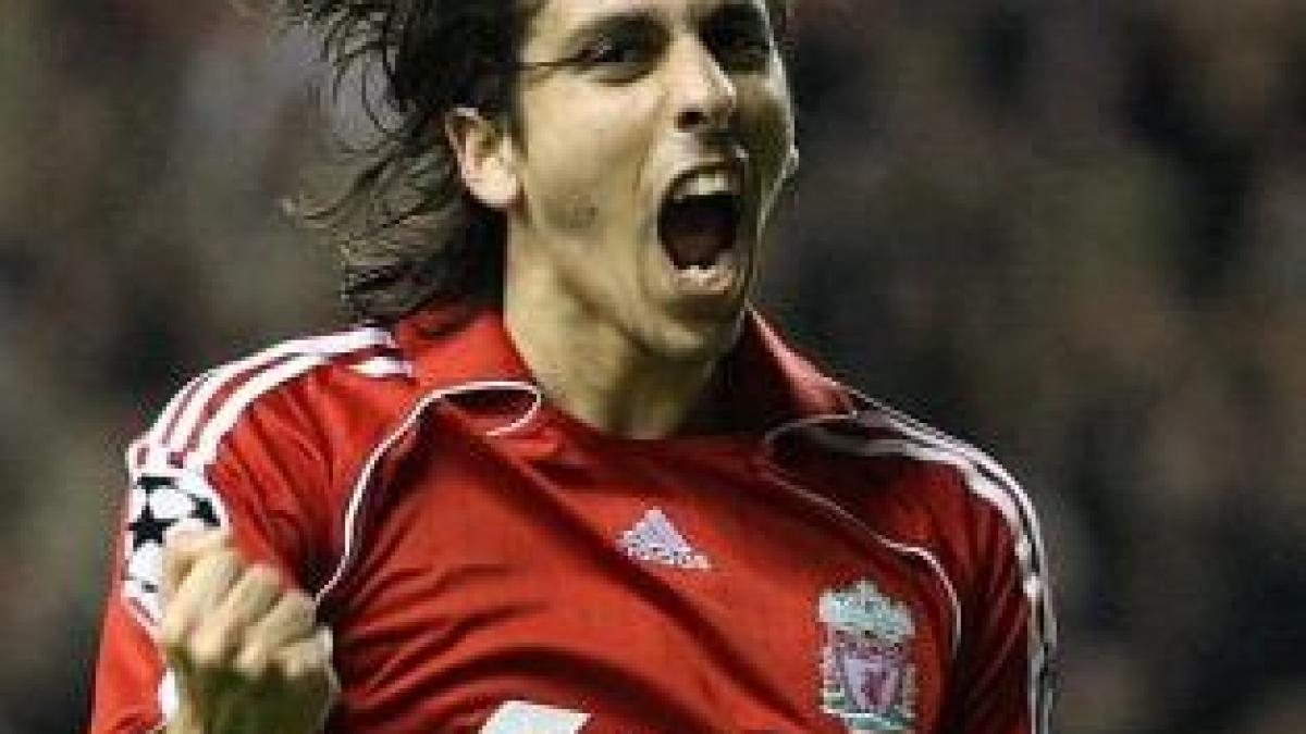 Benayoun salvează "cormoranii", dar Liverpool continuă să piardă puncte în lupta pentru titlu