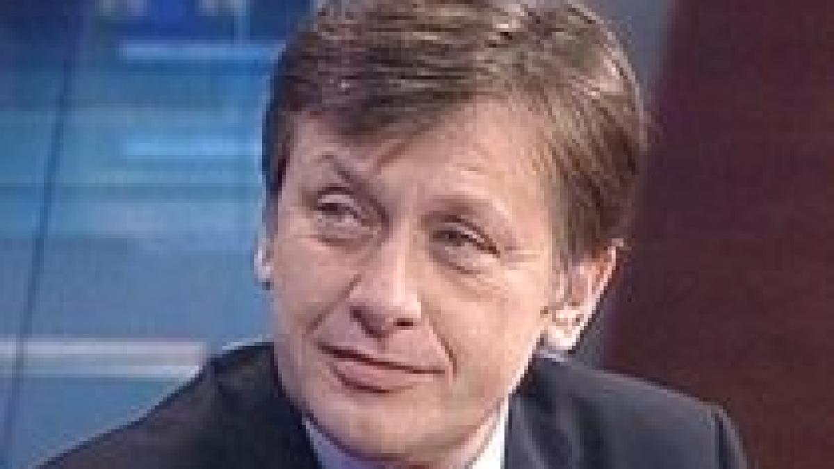 Antonescu: Nu m-am aruncat în braţele lui Geoană. Discursul lui Băsescu arată cum este dânsul 