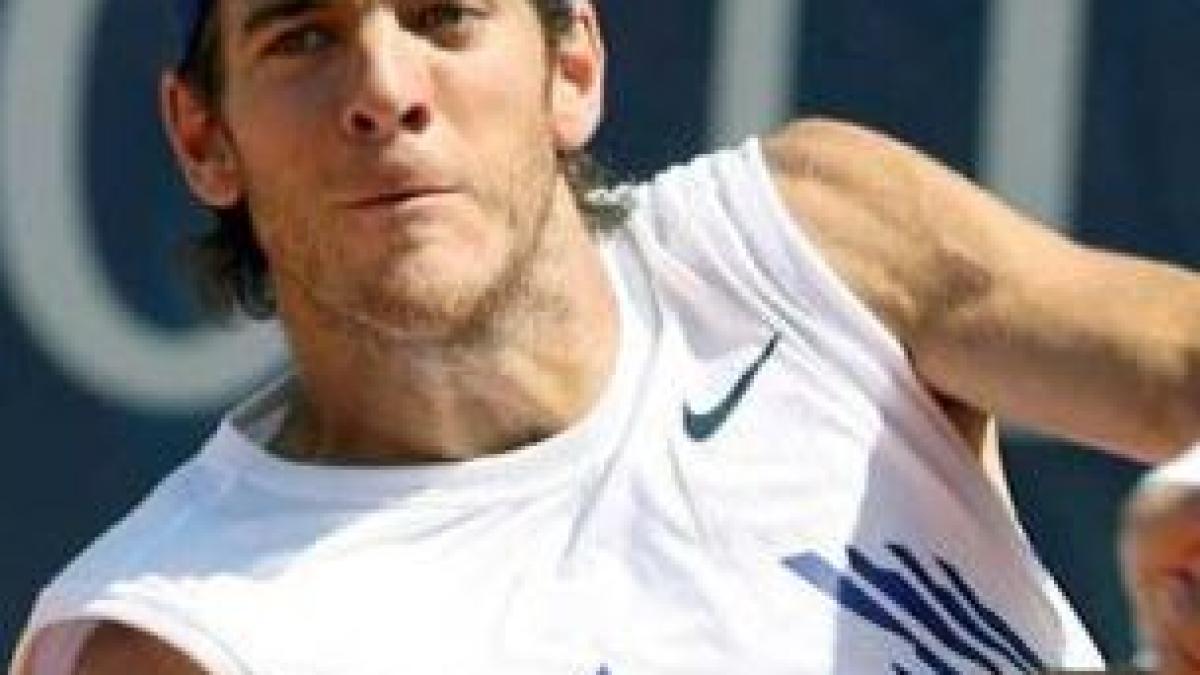 Del Potro l-a învins pe Federer la "Turneul Campionilor", eliminându-l totodată pe Murray