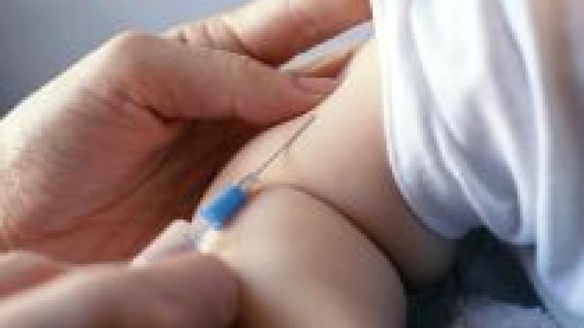 Primul deces infantil cauzat de gripa nouă la Bacău. Alte două persoane au murit în urma infecţiei cu AH1N1