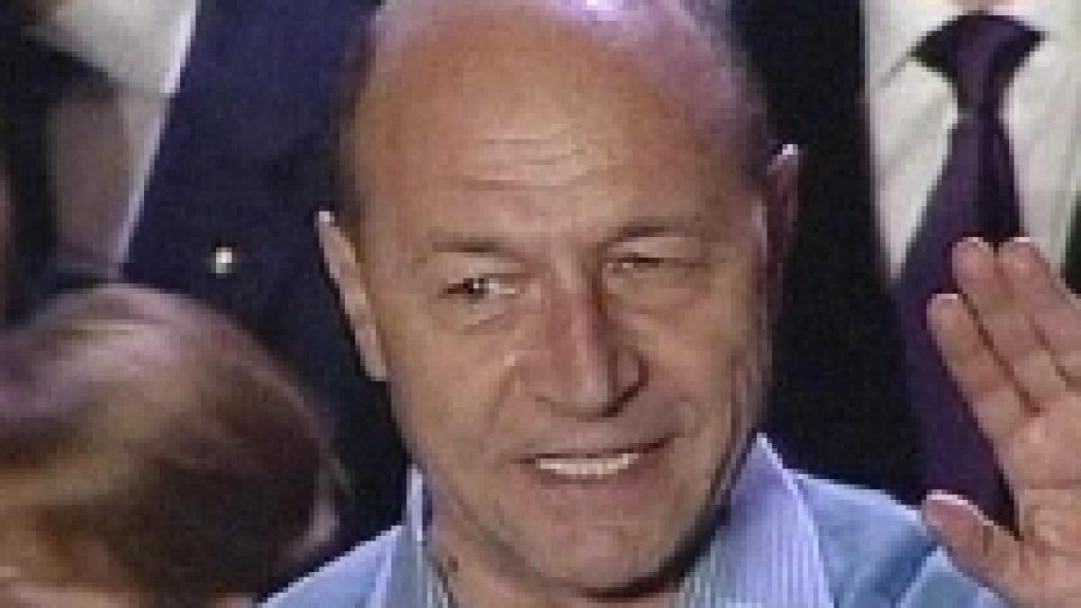 Băsescu: Am câştigat! Românii să stea liniştiţi, numărătoarea voturilor nu poate fi fraudată
