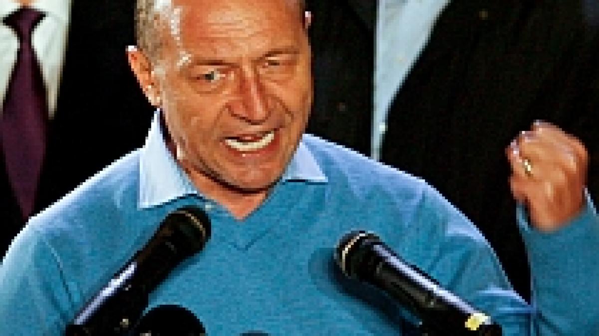 Băsescu:"E un fleac, i-am ciuruit!"