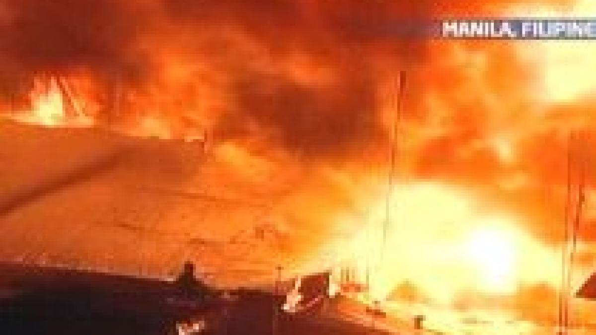 Filipine. Doi oameni au murit şi 15.000 nu mai au locuinţe în urma unui puternic incendiu