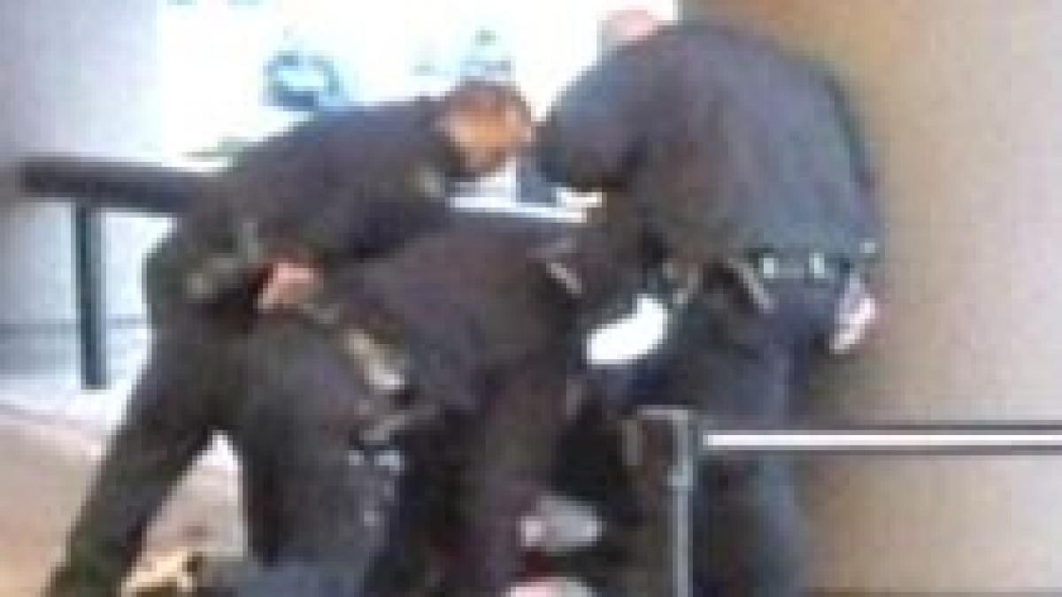 New York. Vânzător ambulant, ucis de poliţişti sub ochii trecătorilor (VIDEO)