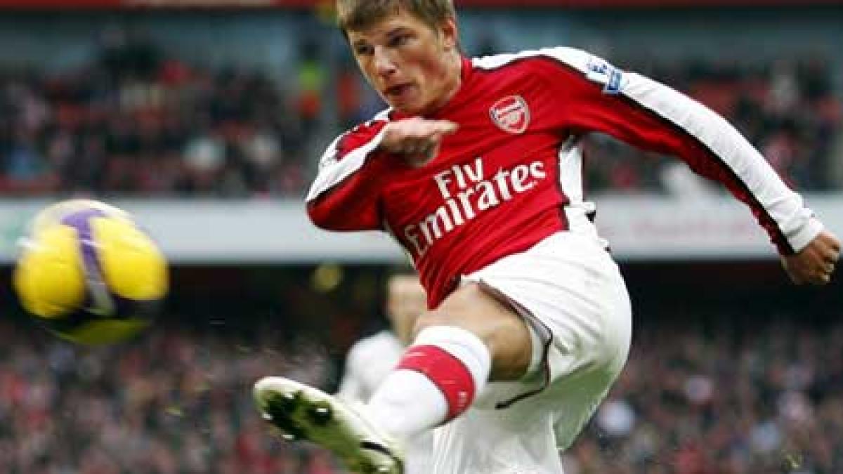 Liverpool - Arsenal 1-2. Arshavin reduce Anfield la tăcere cu un gol superb (VIDEO)