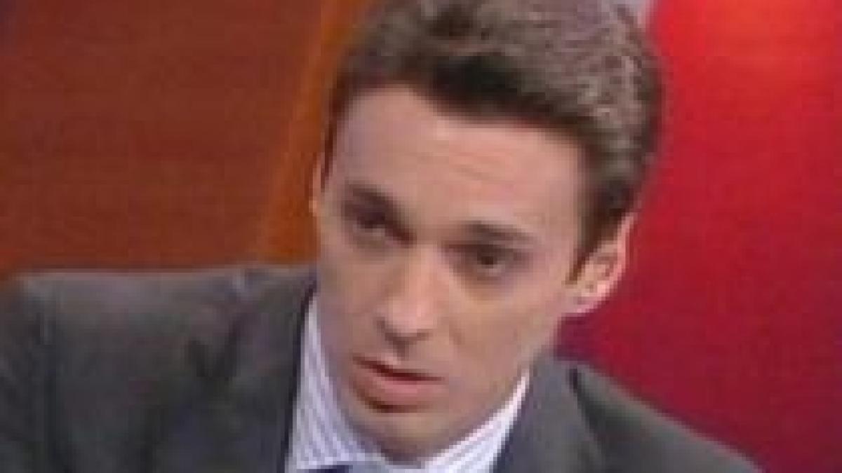 Mircea Badea: Băsescu îi vrea pe liberali în guvern ca să aibă pe cine să dea vina (VIDEO)