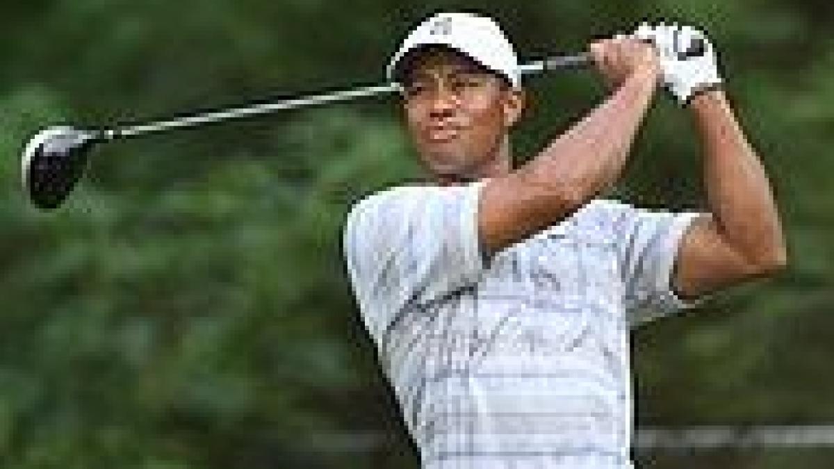 Tiger Woods, părăsit de o parte din sponsori. Soţia se mai gândeşte