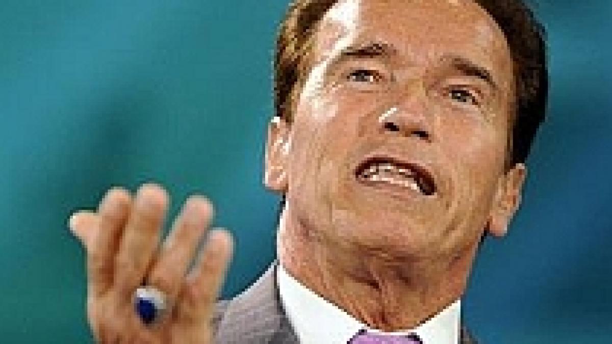 Arnold Schwarzenegger face apel la o "transformare planetară"
