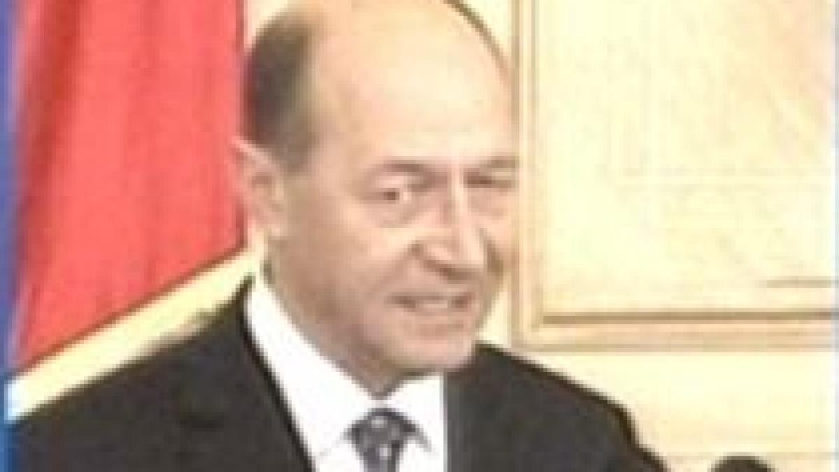 Băsescu, înainte de Copenhaga: "Susţinem obiectivele UE de reducere a emisiilor de gaze cu 30%"