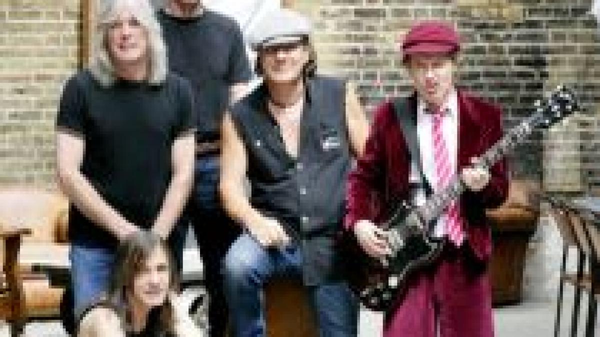 AC/DC, Metallica şi Eric Clapton, printre marile nume aşteptate la Bucureşti în 2010 