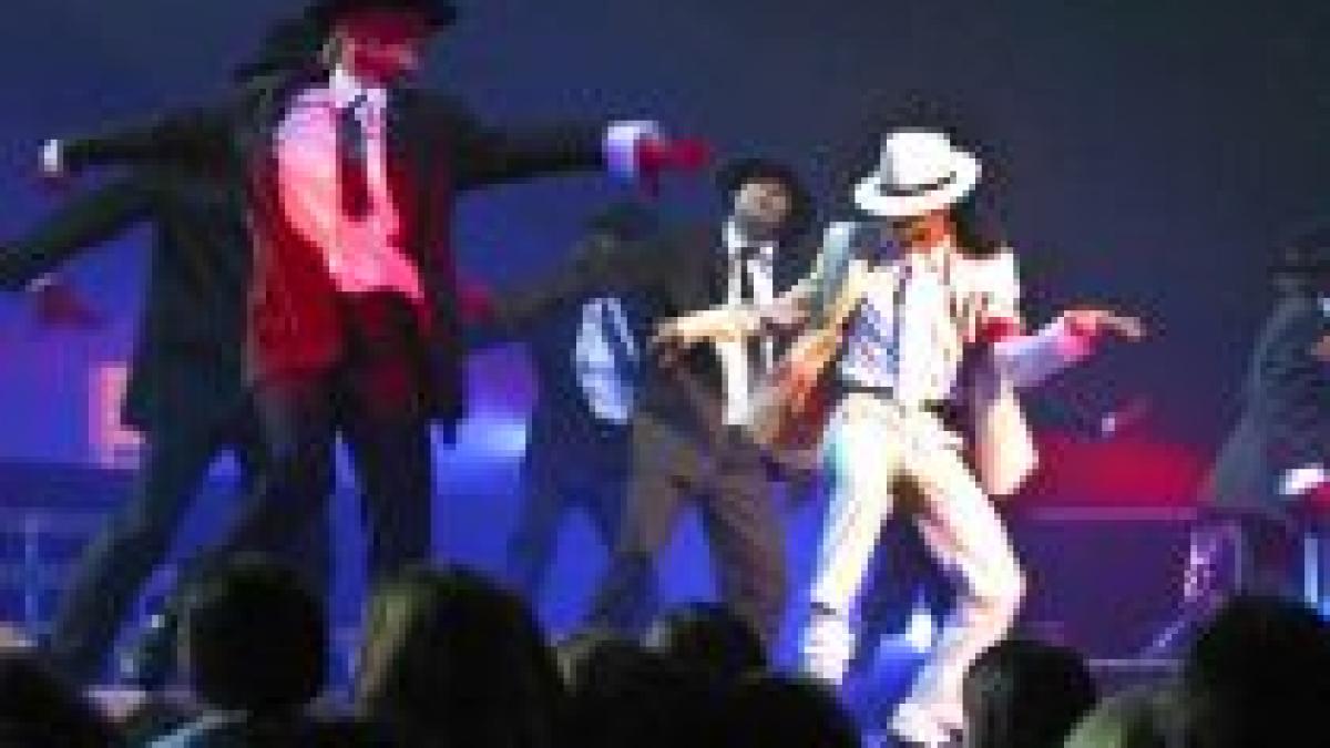 Una din sosiile lui Michael Jackson a concertat la Timişoara